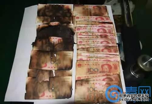 驚掉下巴：老人帶21萬(wàn)現金火化 因兒子不孝