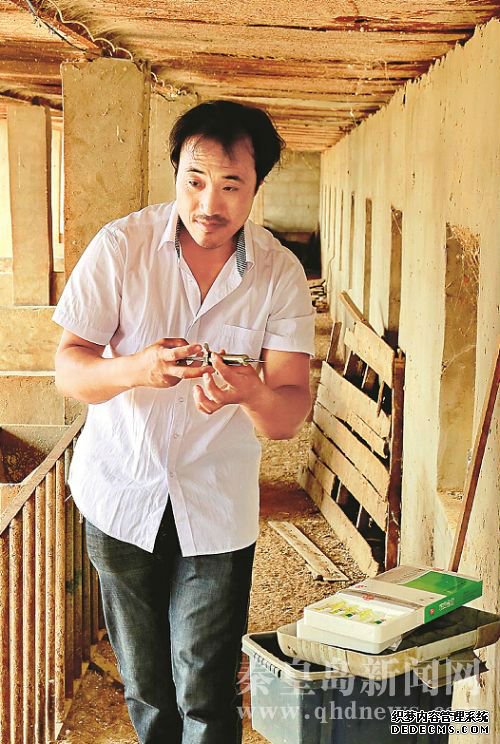 秦皇島昌黎農民自費建書(shū)屋向村民開(kāi)放(組圖)