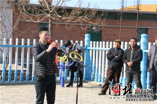 攀窮親送溫暖助脫貧 盧龍開(kāi)展學(xué)雷鋒志愿服務(wù)活動(dòng)（圖）